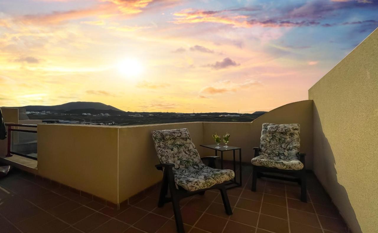 Sunset Corralejo Con Solarium Privado Exterior photo